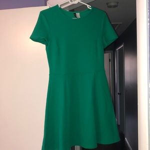 H&M Green Stretchy Material Dress 💚